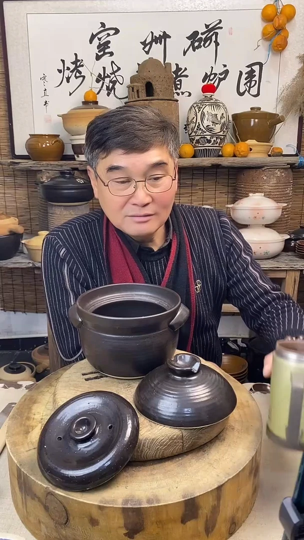 双盖微压1.8升干烧煲