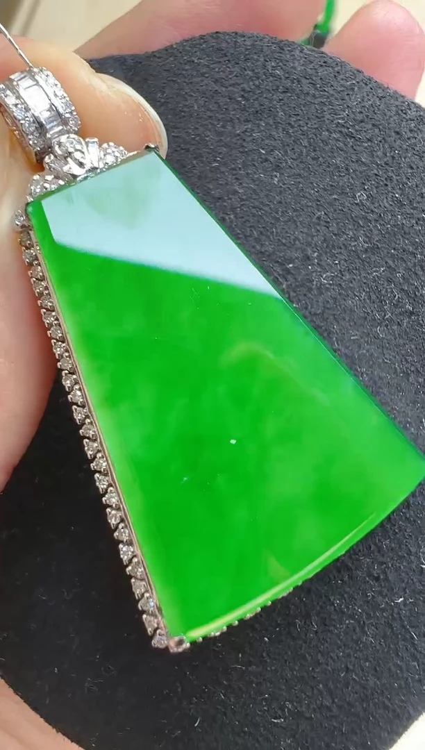 【闪购商品】翡翠吊坠(不含链)18K金镶嵌多样性团购发一件