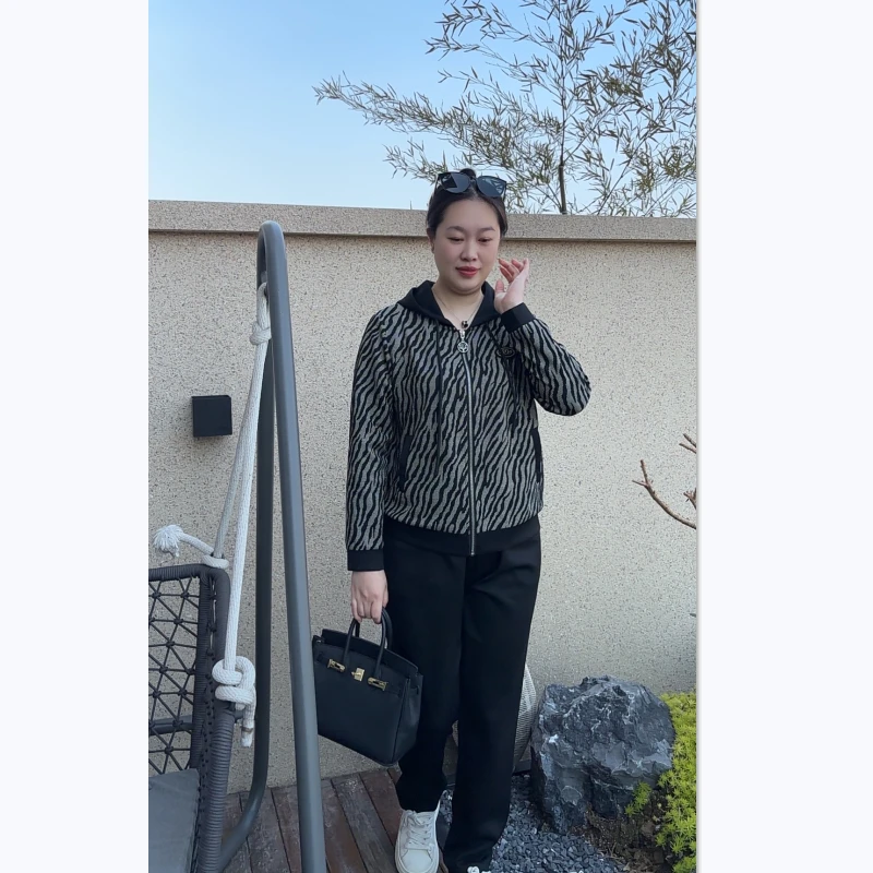 妈妈春装休闲外套时尚运动套装2025新款中老年女春秋时尚品牌卫衣