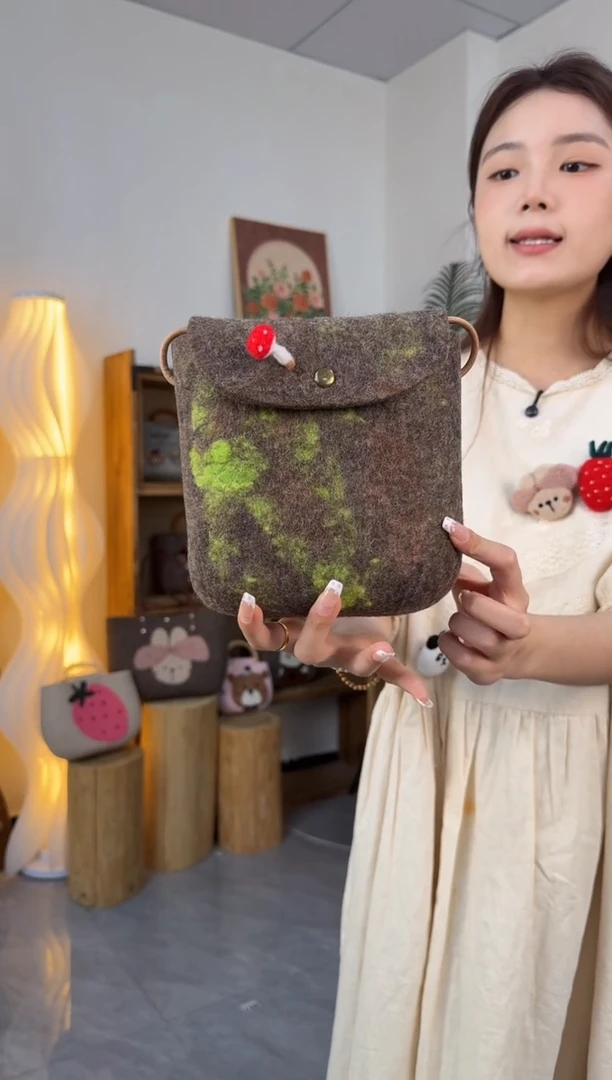 羊毛非遗纯手工 羊毛毡包包