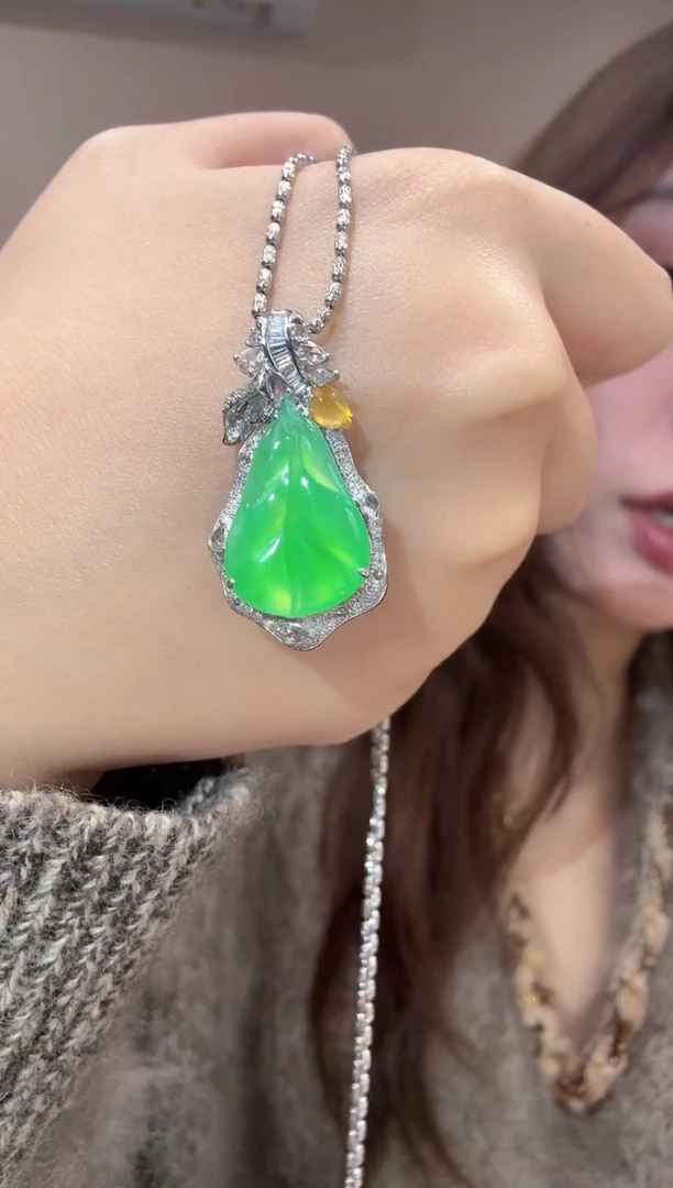 吊坠(不含链)18K金镶嵌翡翠124-吊坠