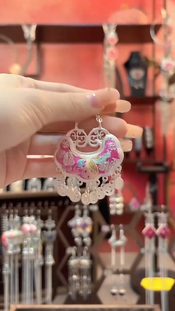 织绣 云织谣民族风精美饰品   410