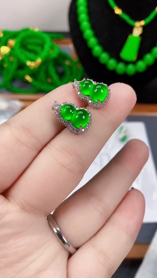 翡翠未镶嵌耳饰高冰葫芦耳钩