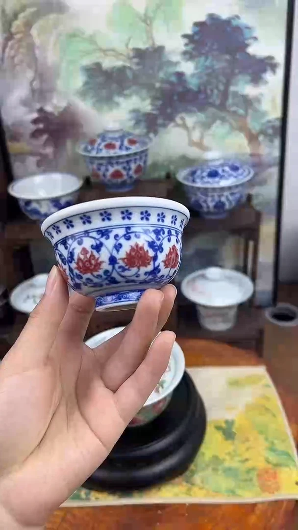 其他青花釉里红缠枝莲小压手杯