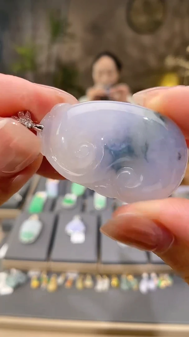 吊坠(不含链)18K金镶嵌翡翠如意