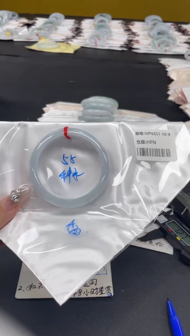 未镶嵌手镯翡翠翡翠手镯