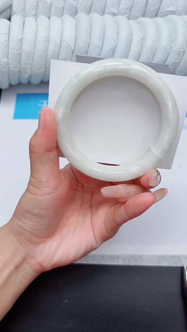 未镶嵌手镯和田玉28-57.4BK