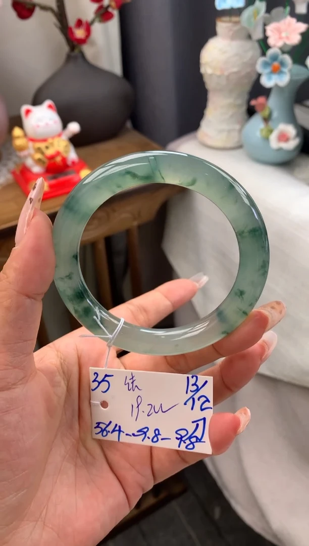 未镶嵌手镯翡翠假一赔三   手镯