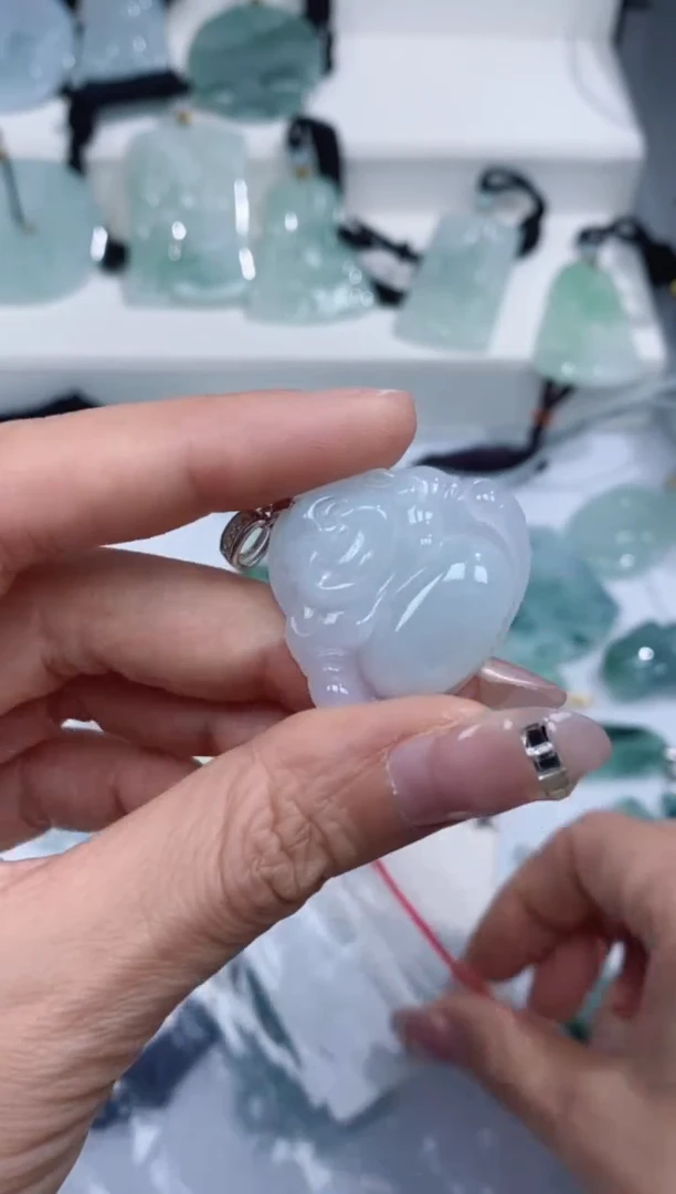 颈饰银S925镶嵌翡翠吊坠