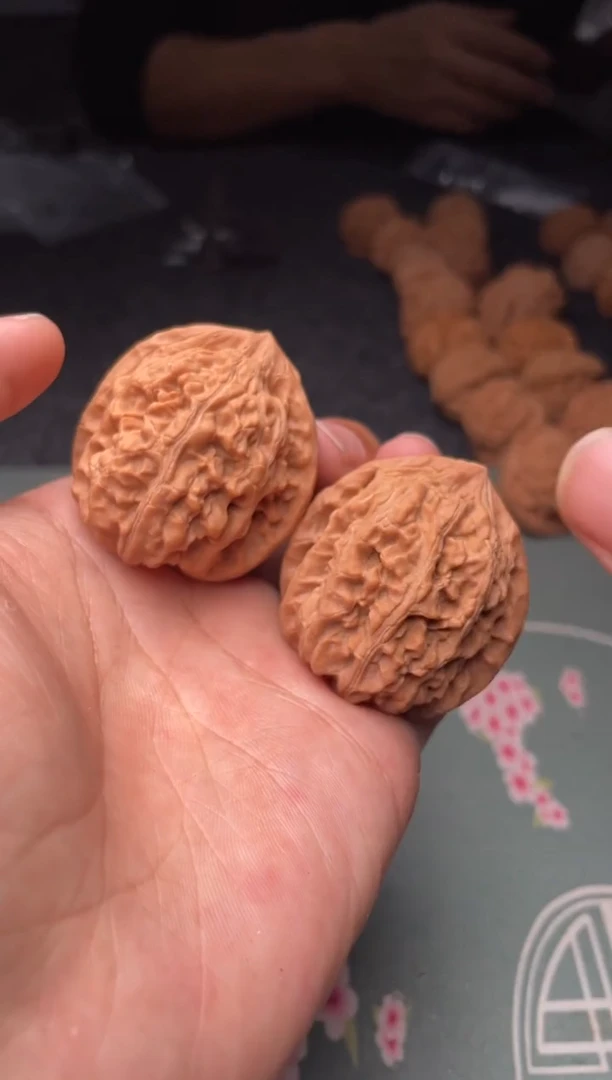 把件文玩核桃a275  牡丹    39尺