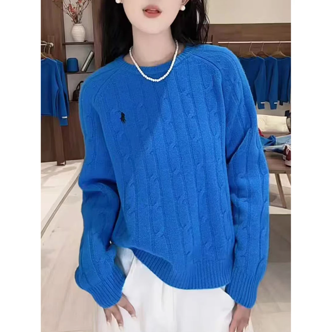 2025秋冬新款圆领针织衫女麻花套头上衣减龄百搭小马刺绣打底毛衣