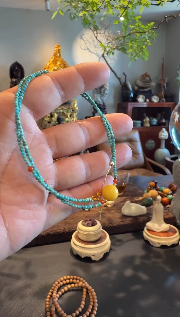 其他小绿+鸡油黄女士项链