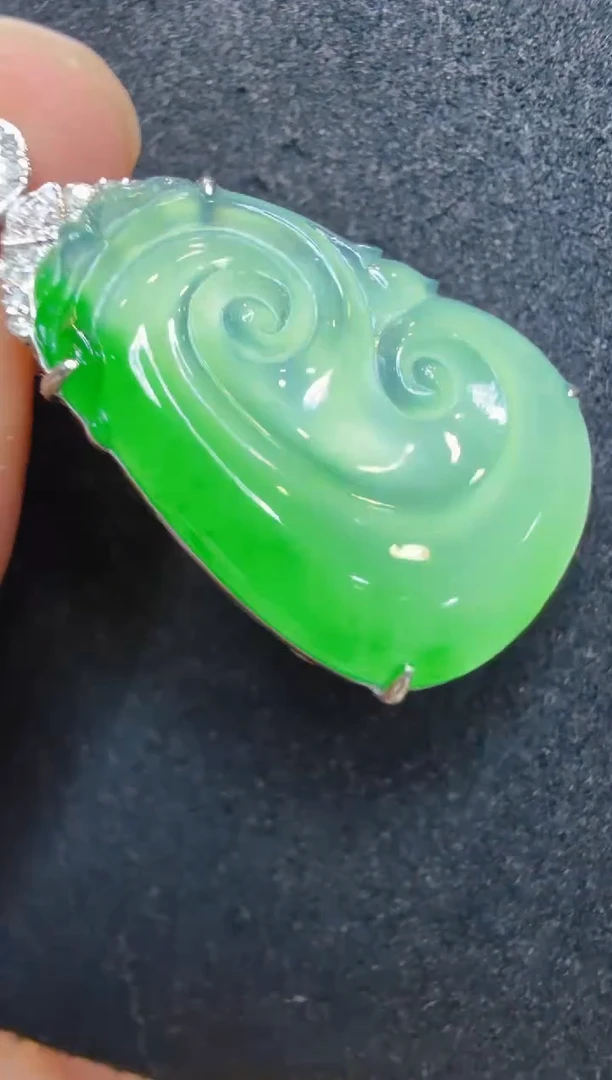 吊坠(不含链)18K金镶嵌翡翠多样性团购发一件