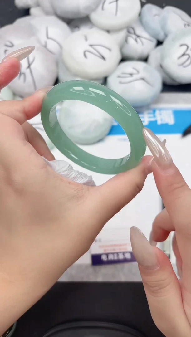 女款工艺手镯259-61.5