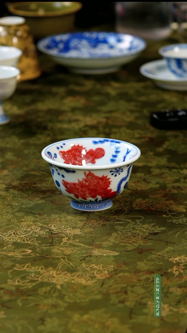 摆件陶青凤珍藏釉里红九鳜压手杯