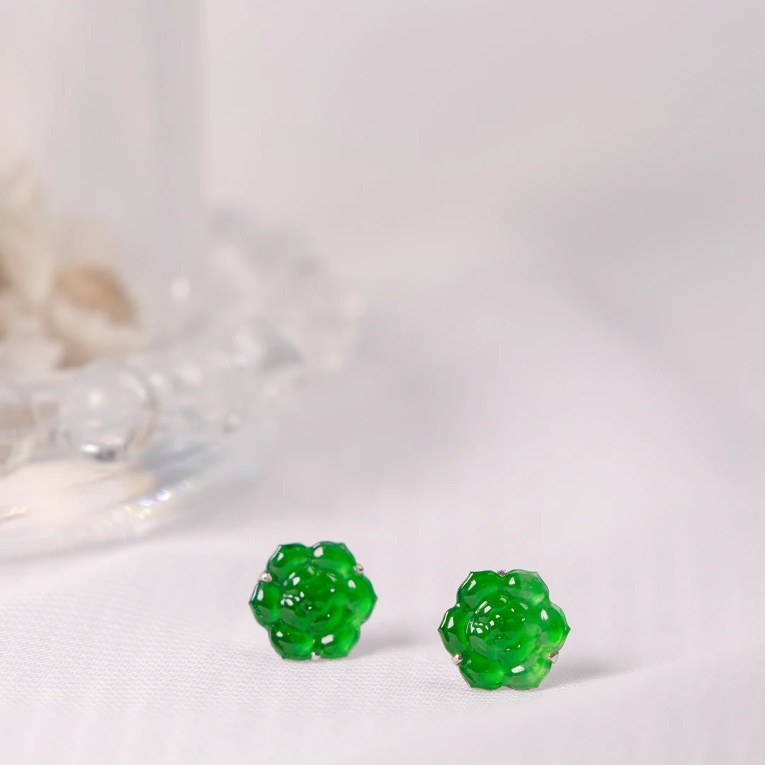 18k真金真钻耳饰镶嵌高冰阳绿天然A货翡翠花型耳钉