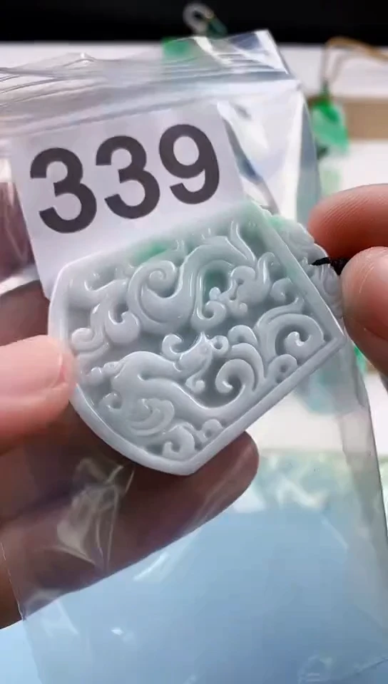 【闪购商品】翡翠挂件未镶嵌天然翡翠吊坠挂件