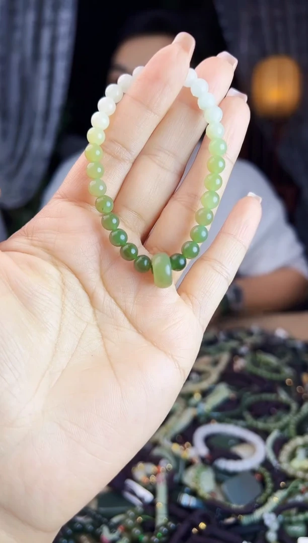 未镶嵌和田玉挂件1