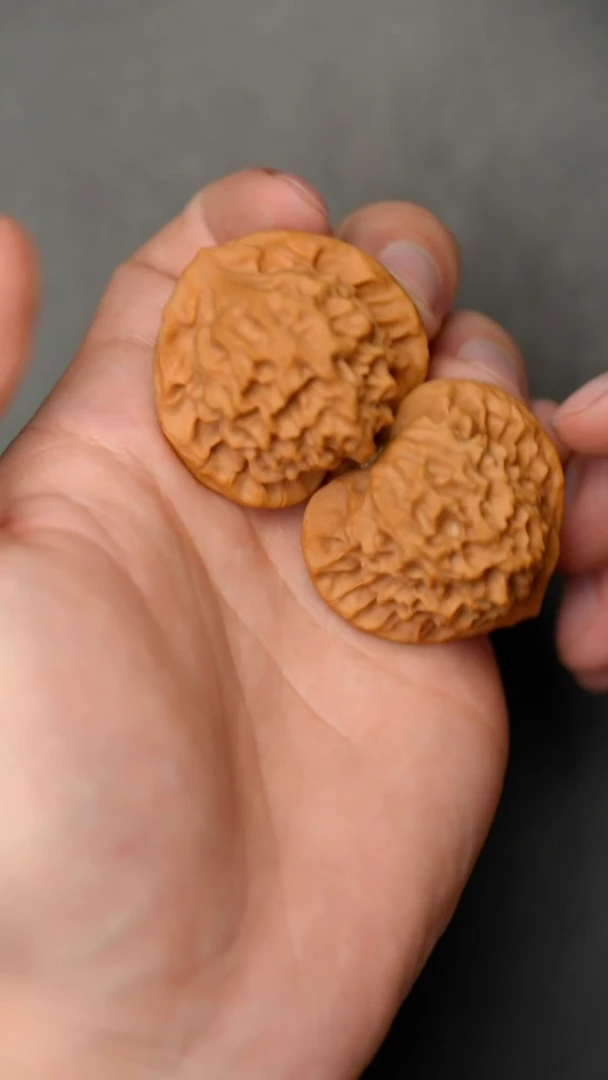 文玩核桃把件微修龙鳞38-39