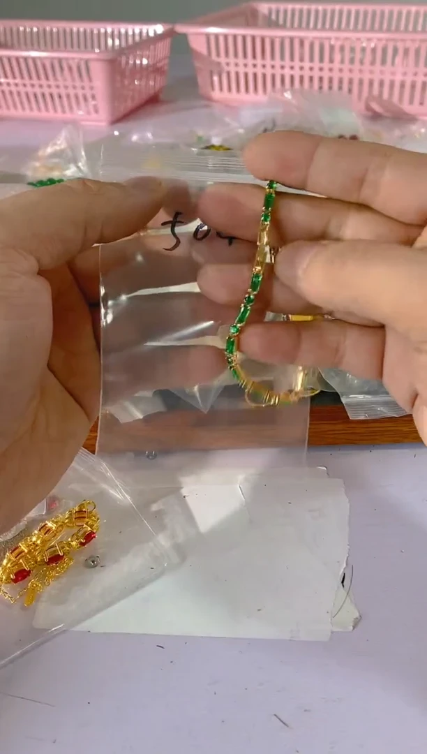 【闪购商品】水晶颈饰银S925镶嵌504红宝，蓝宝，多样性发一件赠链