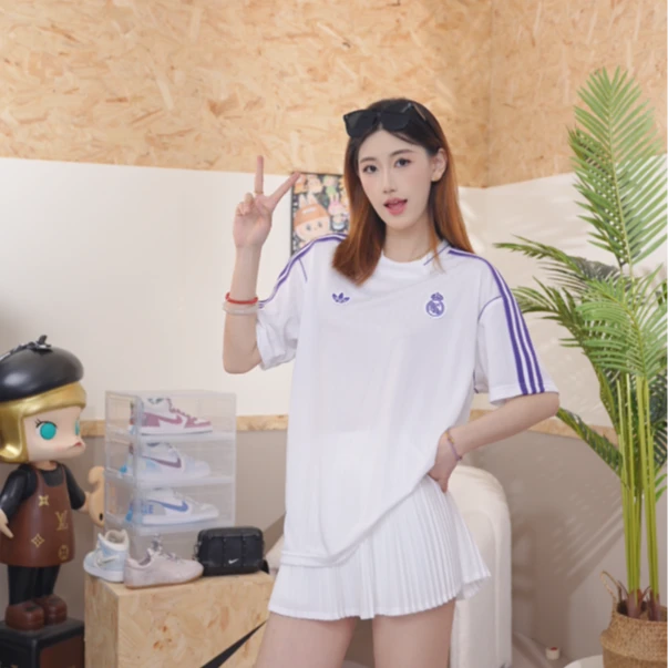 adidas皇马足球男女休闲文化复古运动宽松短袖球衣 JF2581