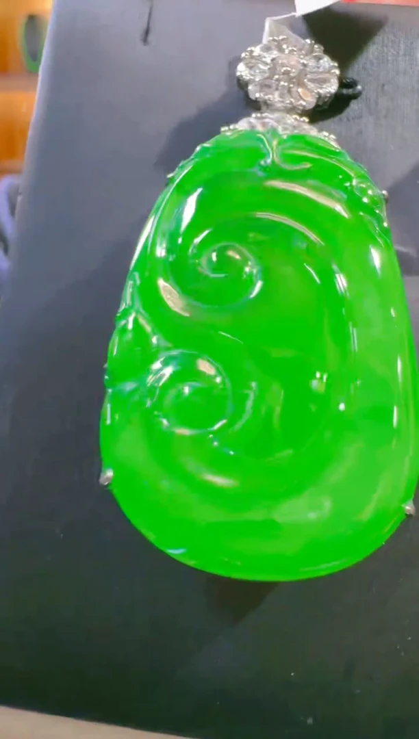 吊坠(赠链)银S925镶嵌翡翠天然A货翡翠