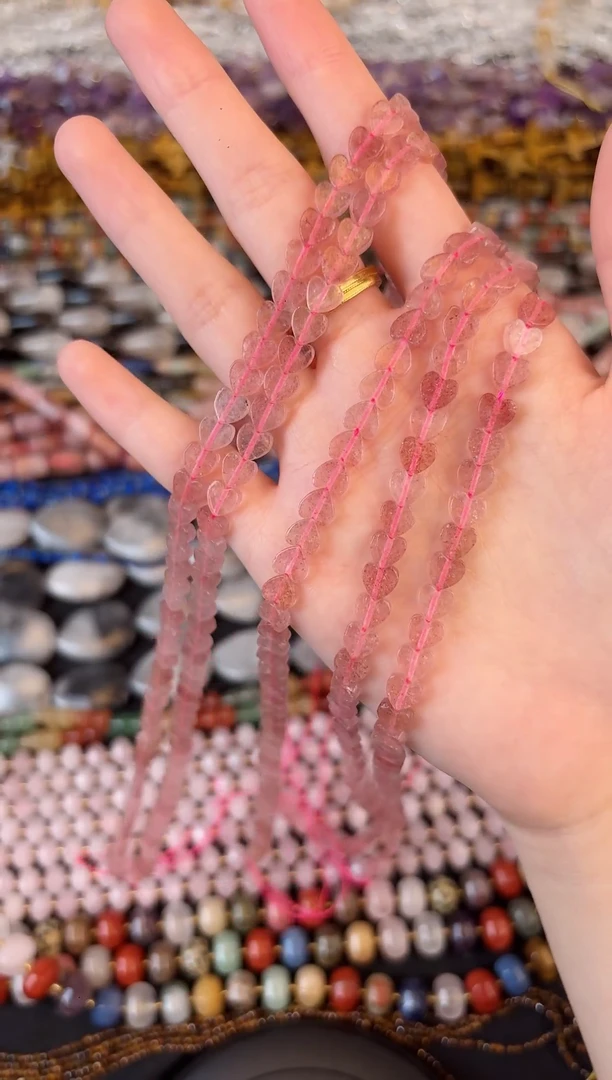 玛瑙/玉髓未镶嵌珠宝半成品草莓晶爱心
