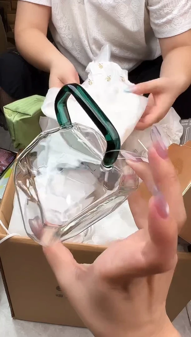 禾器璀璨墨绿色