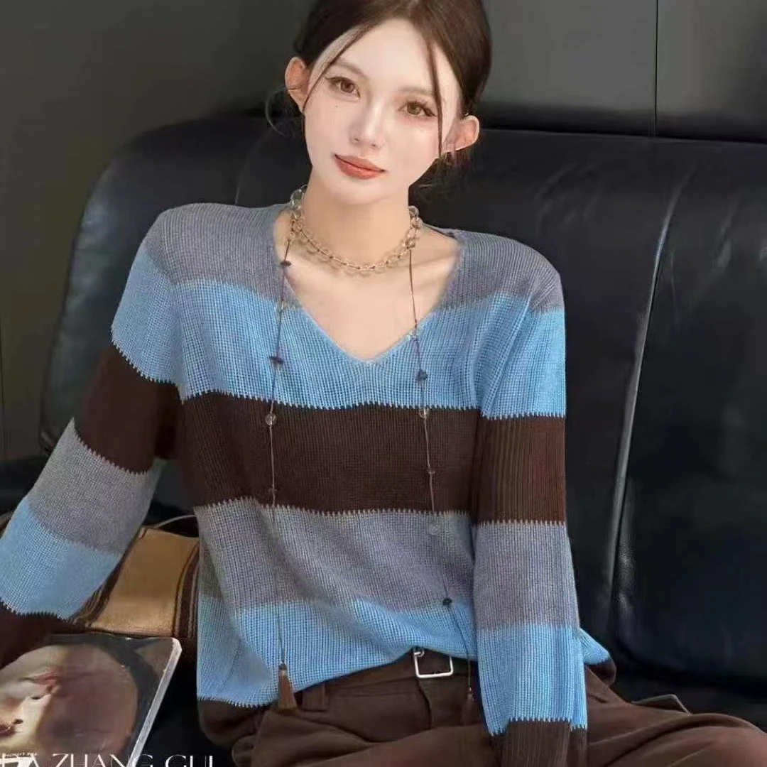 早秋新款爆款针织V领套头网红复古长袖条纹慵懒风ins韩版毛针织衫