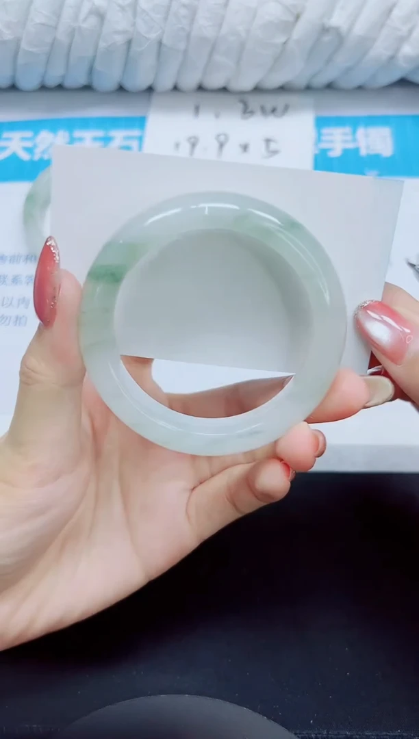 石英质玉手镯未镶嵌132/52