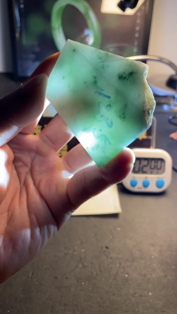 未镶嵌翡翠定制翡翠髙**上翡翠