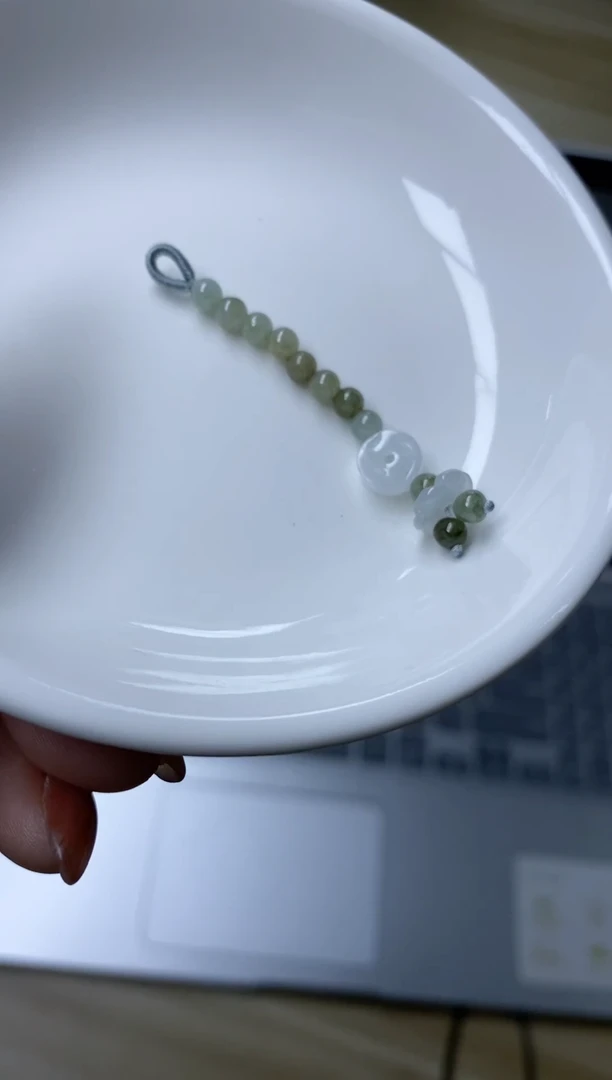 【闪购商品】翡翠颈饰未镶嵌天然缅甸翡翠A货手机挂