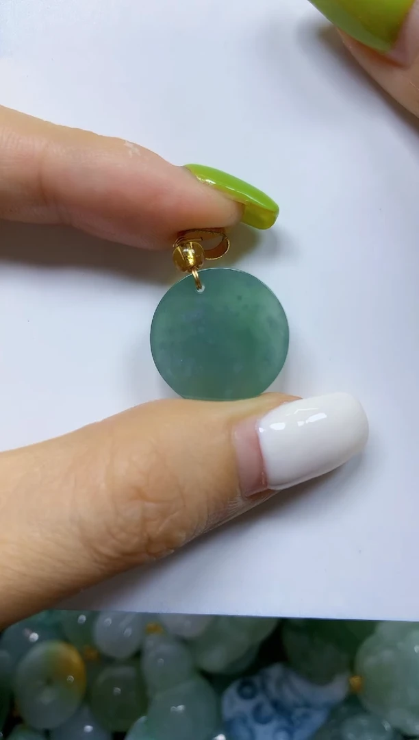 翡翠未镶嵌颈饰天然翡翠A货