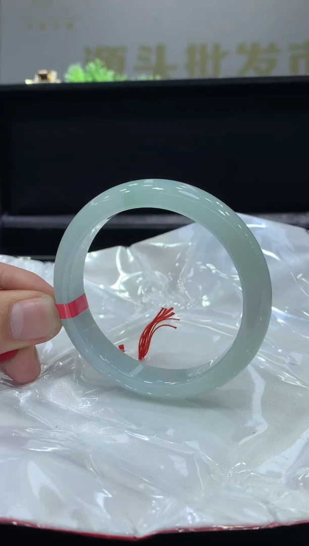 未镶嵌手镯翡翠翡翠手镯