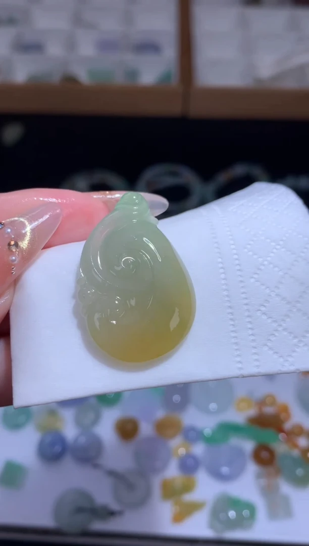 未镶嵌定制翡翠如意