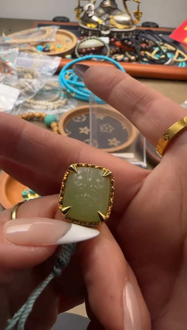 【闪购商品】和田玉（碧玉）颈饰18K金镶嵌和田玉