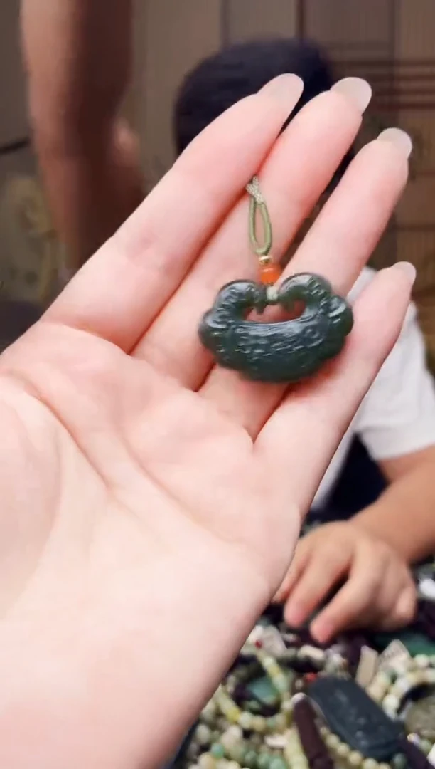 颈饰未镶嵌和田玉多样性发货，拍一发一