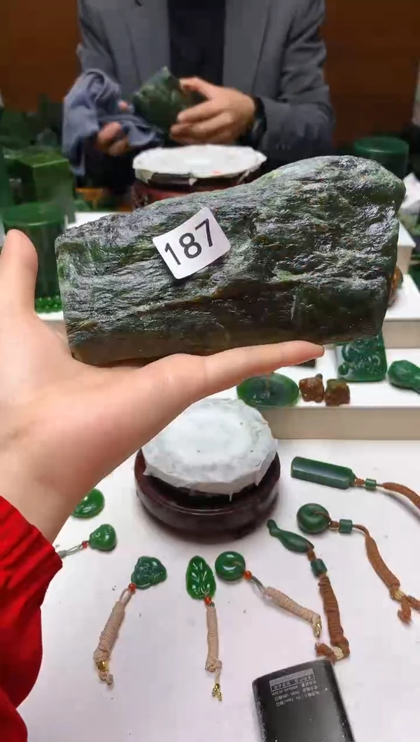 未镶嵌和田玉珠宝半成品1