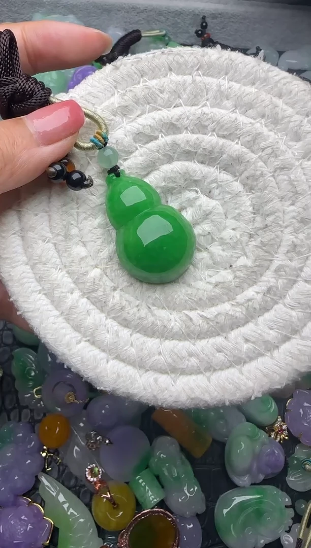 颈饰未镶嵌翡翠缅甸翡翠吊坠