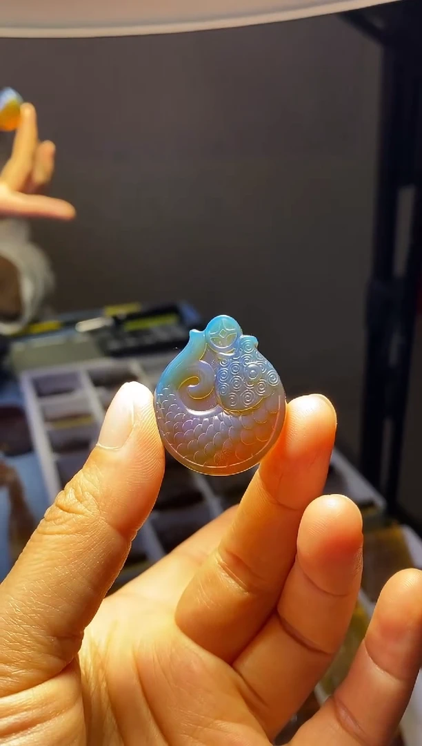 未镶嵌颈饰琥珀SN48-55（年年有钱）小吊坠