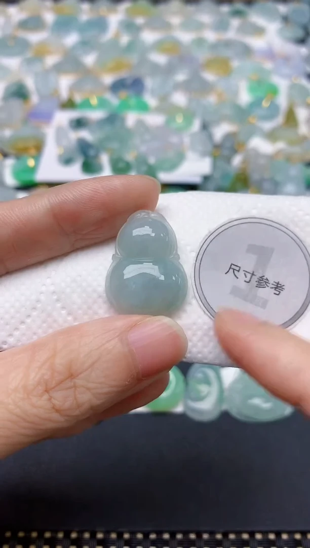 翡翠未镶嵌颈饰天然缅甸A货翡翠