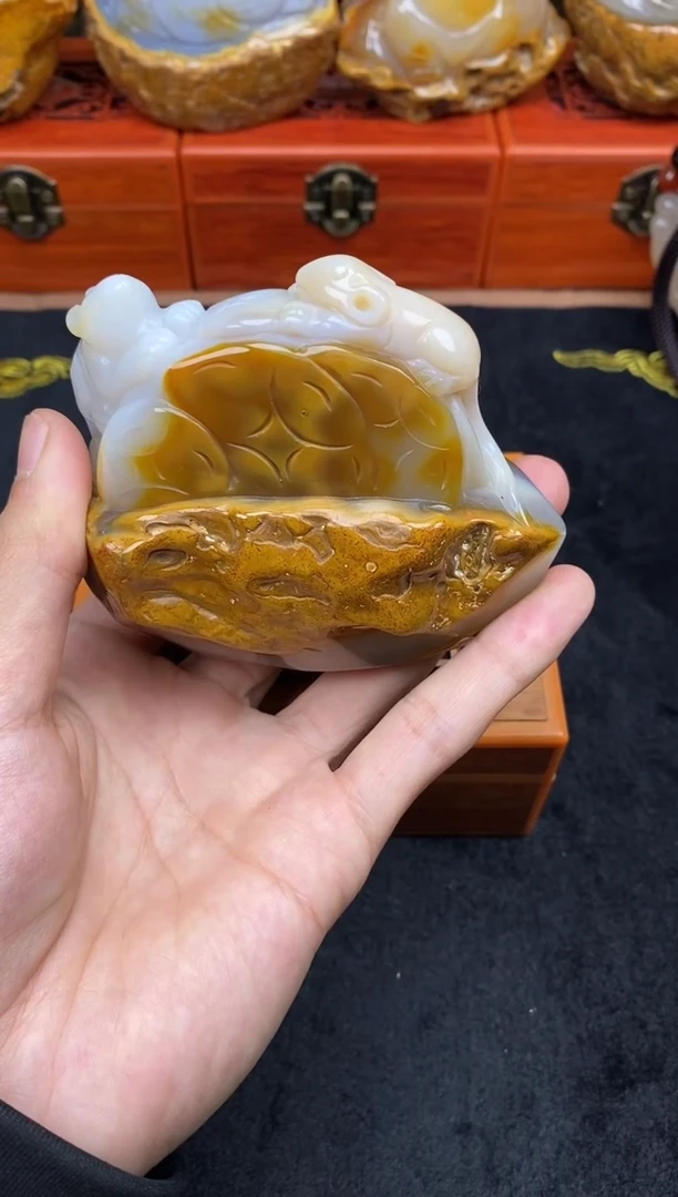 未镶嵌玛瑙/玉髓珠宝奇石手****道0