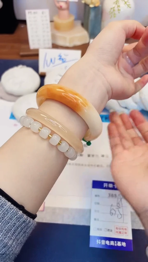 【闪购商品】石英质玉手镯未镶嵌365-财气镯-圈口63