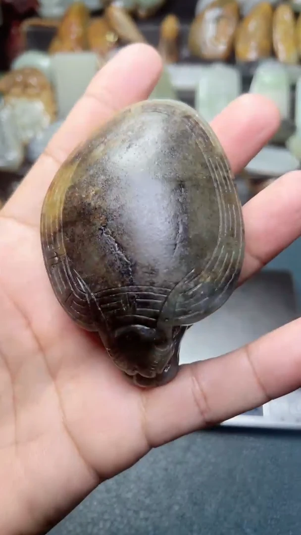 未镶嵌和田玉把件-