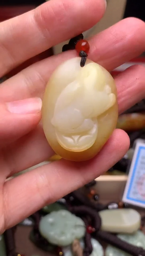 颈饰未镶嵌和田玉新疆料青海料清水和田玉吊坠