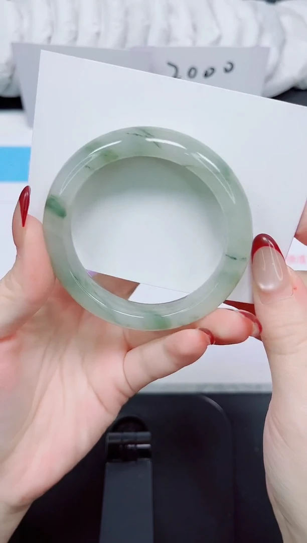 【闪购商品】石英质玉手镯未镶嵌12