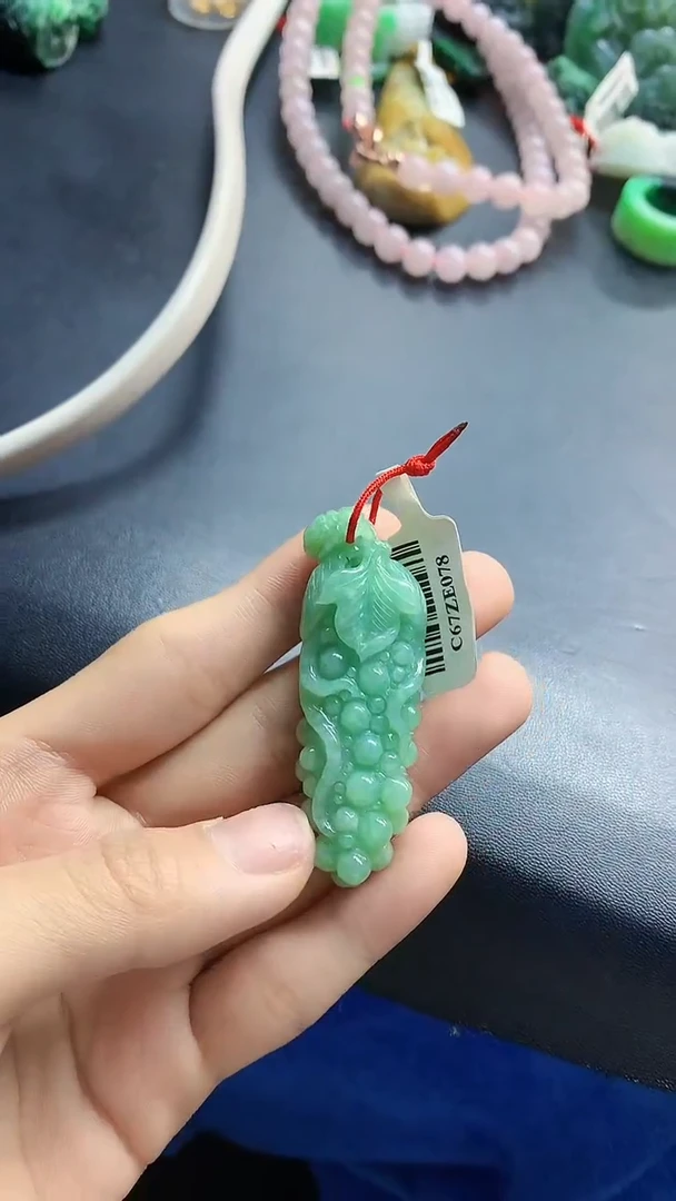 颈饰未镶嵌翡翠天然缅甸a货翡翠