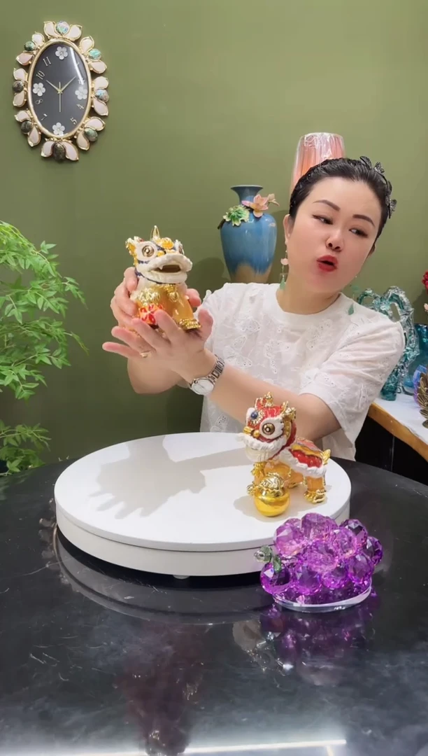合金创意珐琅彩小醒狮摆件