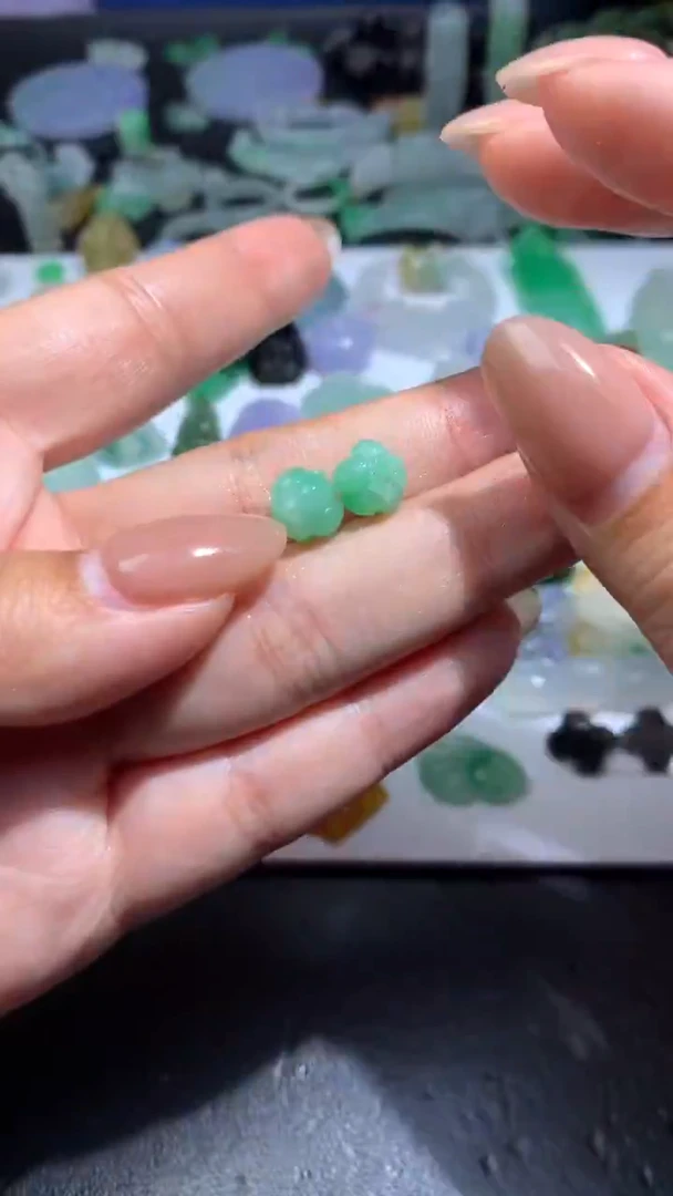 未镶嵌定制翡翠毛货8.3*7.0