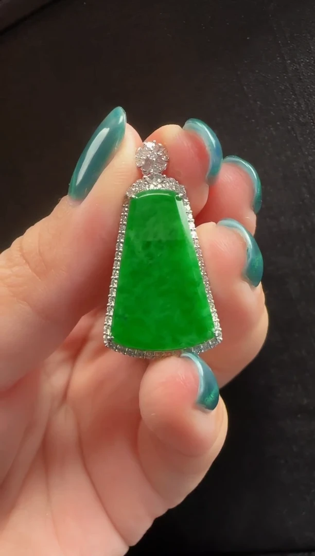 【闪购商品】翡翠颈饰18K金镶嵌053无事牌一个